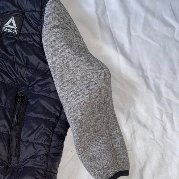 Reebok Black and Gray Hooded Jacket - Picture 3 of 16